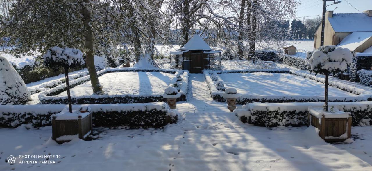 Le Manoir De La Bigotiere Bed & Breakfast Pleslin-Trigavou Exterior foto